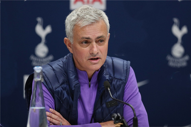 乐鱼-切尔西球迷呼吁解雇波切蒂诺